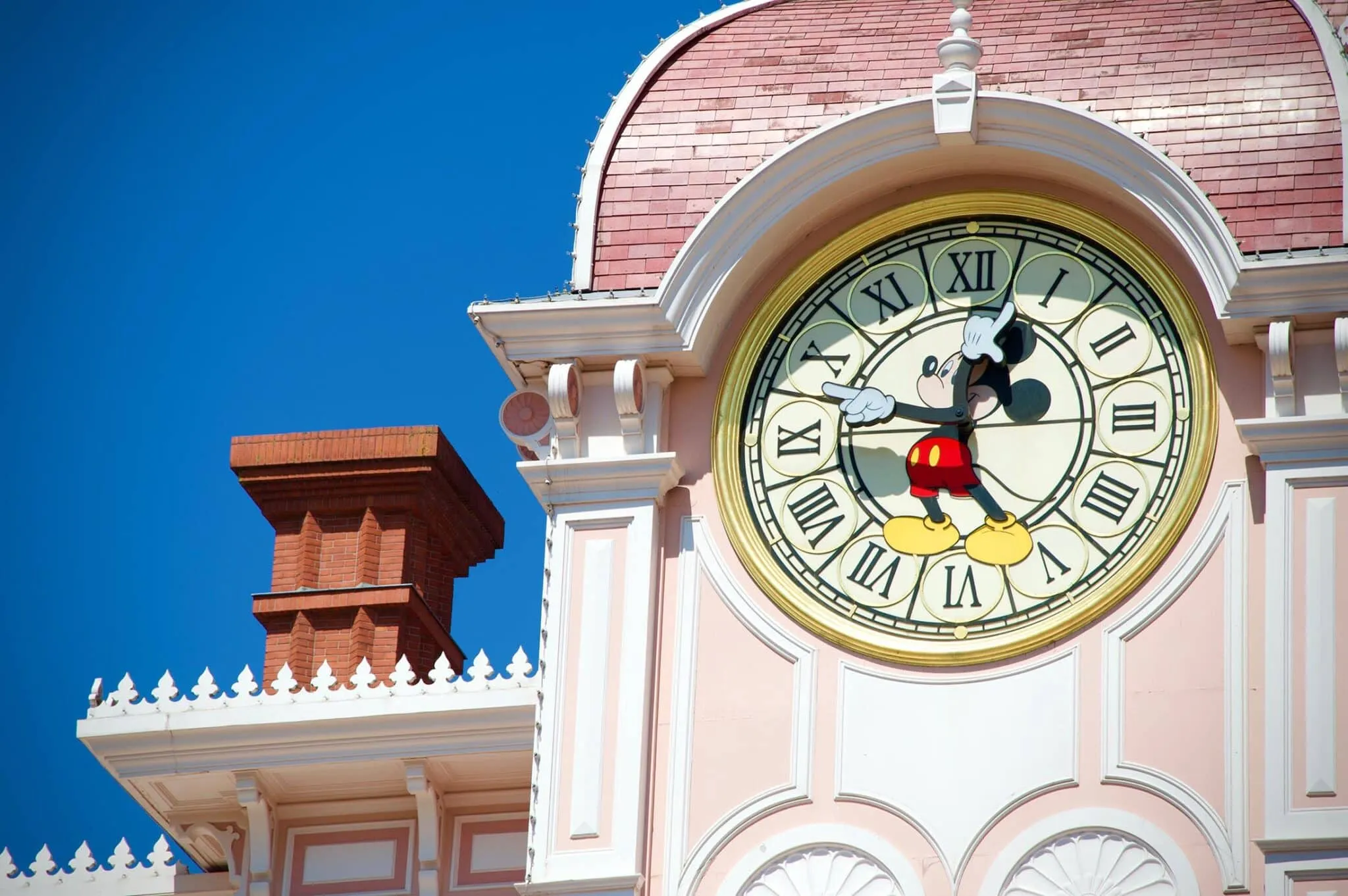 The Best Entertainment at Walt Disney World: Shows, Parades, and More!